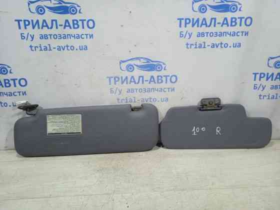 Козырек солнцезащитный правый Toyota Land Cruiser J100 1998 (б/у) Киев