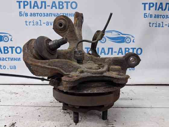 Цапфа задняя левая со ступицей Toyota Avensis T25 2.2 DIESEL 2ADFTV 2002 (б/у) Киев