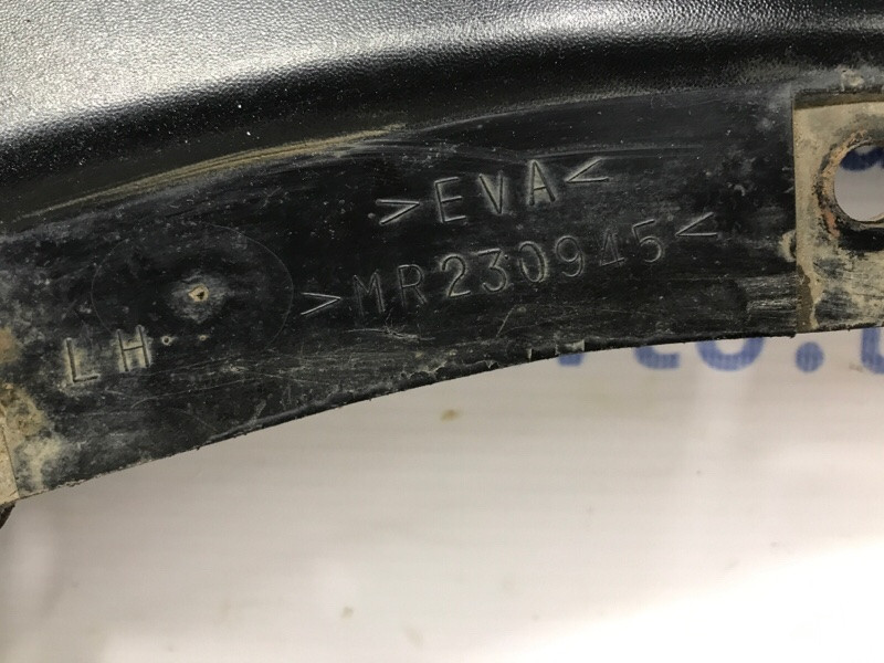 Брызговик задний левый Mitsubishi Pajero Sport K9 2.5 DIESEL 4D56 1996 (б/у) Київ - зображення 4