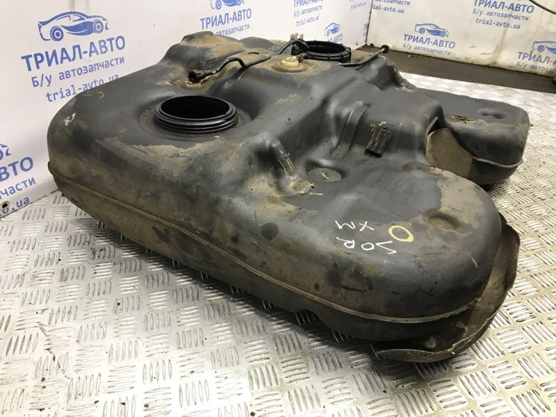 Бак топливный пластик Kia Sorento XM 2.2 DIESEL D4HB 2009 (б/у) Киев - изображение 4