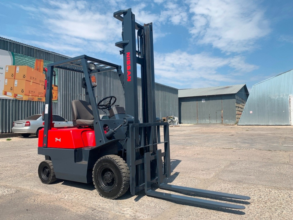 Вилочний бензиновий автонавантажувач Nissan із щоглою на 4 метри Одеса - зображення 5