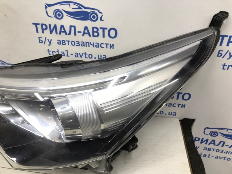 Фара левая галоген Рестайлинг Toyota Avensis T27 2.0 DIESEL 2009 (б/у) Київ - зображення 3