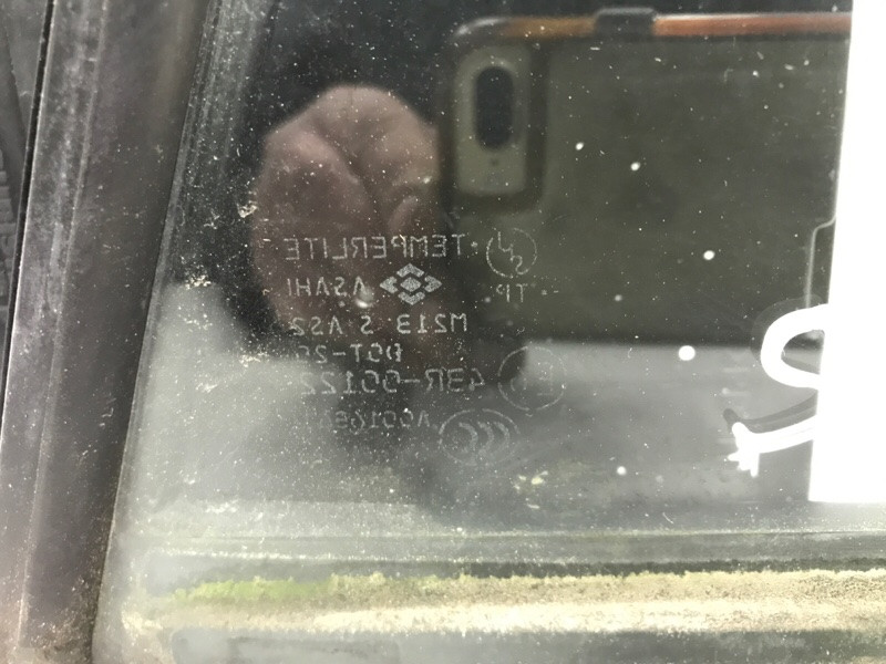 Стекло двери задней правой (форточка) Suzuki Grand Vitara JT 2.0 БЕНЗИН J20A 2005 (б/у) Київ - зображення 3