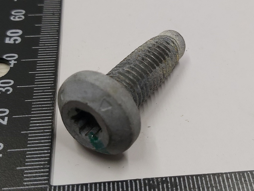 Болт ремня безопасности 2-го ряда сидений 4.4 SHOULDER, PAN HEAD M12 x 1.75 x 37.75 Tesla model S, m Киев - изображение 1