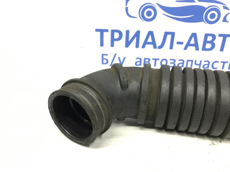 Патрубок воздушного фильтра Mitsubishi Pajero Sport K9 2.5 DIESEL 4D56 1996 (б/у) Киев - изображение 2