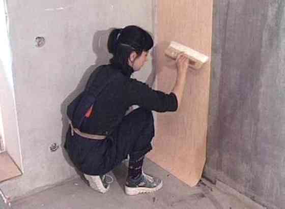 Поклейка шпалер Пуща Водиця Виноградар Оболонь Київ