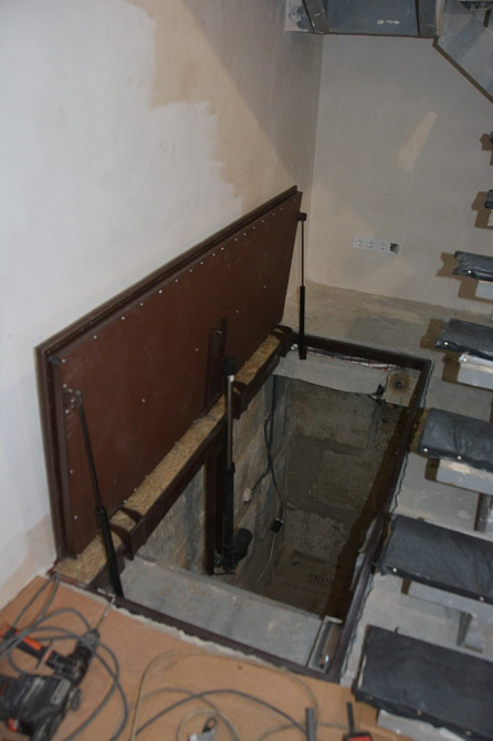 Напольный люк в подвал с электроприводом. "Броневик" Дніпро - зображення 1