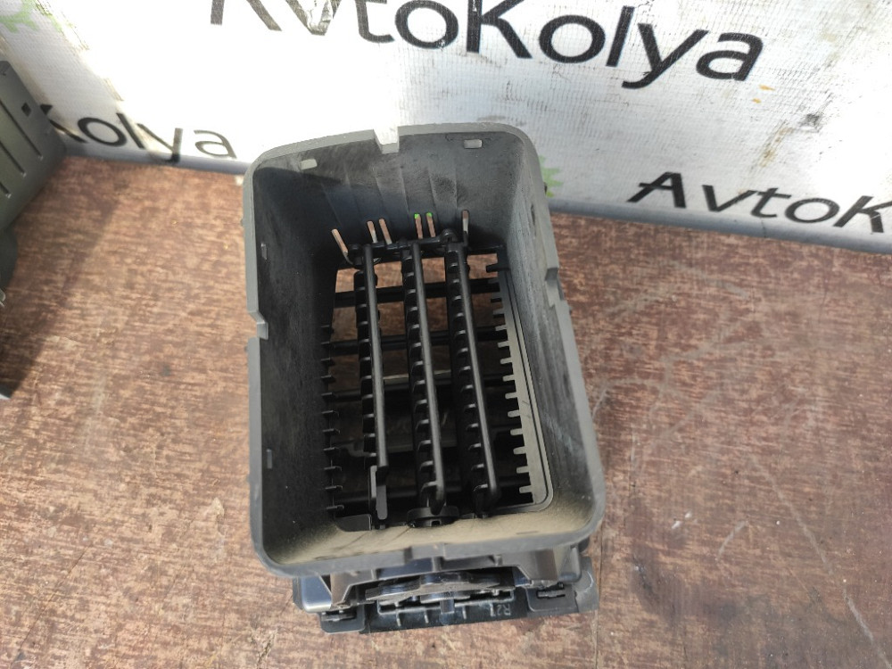 Дефлектор воздушный центральный Renault Trafic III 2014-2021 Ковель - зображення 3