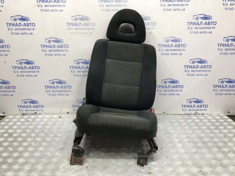 Сиденье переднее правое Mitsubishi Pajero Sport K9 2.5 DIESEL 4D56 1996 (б/у) Киев - изображение 1