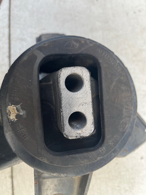 Подушка ДВС Kia Sorento UM 2.4 БЕНЗИН G4KJ 2014 (б/у) Киев - изображение 4