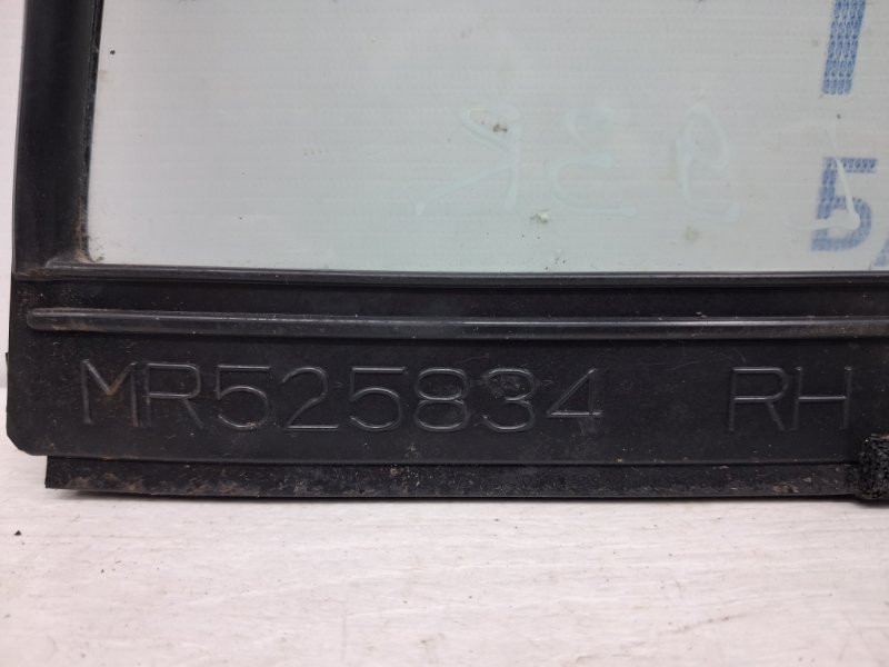 Стекло двери задней правой (форточка) Mitsubishi Lancer 9 1.6 БЕНЗИН 4G18 2003 (б/у) Київ - зображення 3