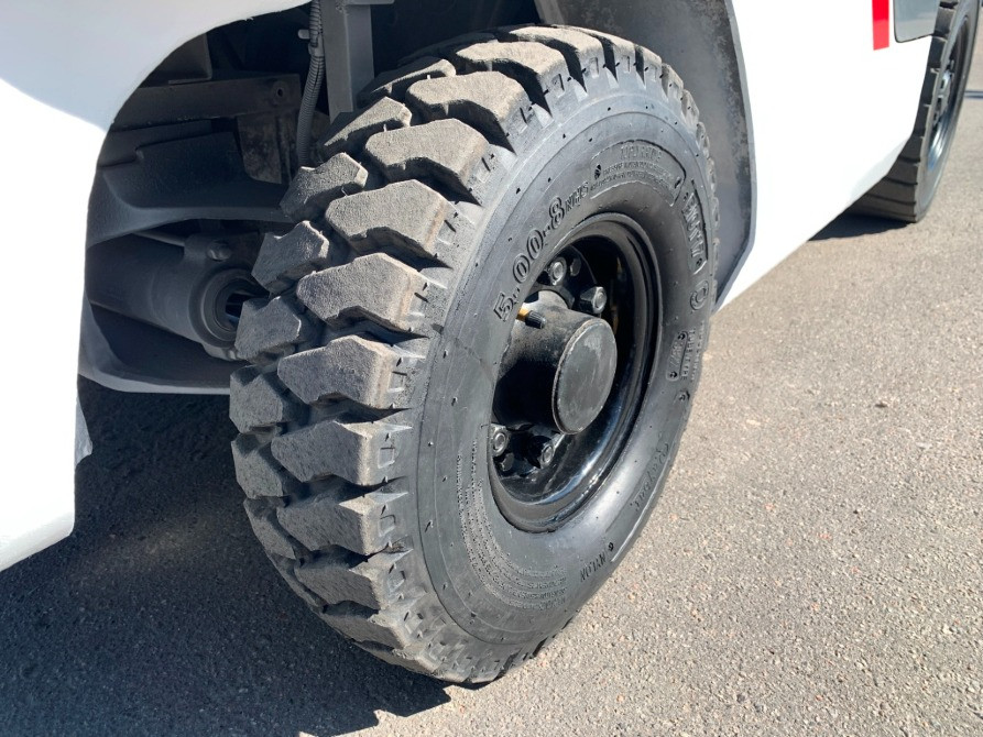 Вилочный автопогрузчик TCM (Nissan), с полукабиной, печью и позиционером вил. Модель: FGE18T5. Ужгород - изображение 9