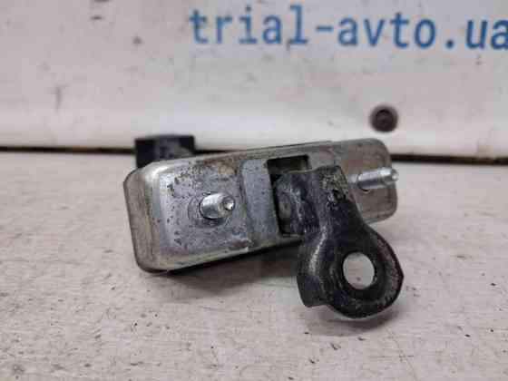 Ограничитель двери передний правый Mazda 6 GH 2.5 БЕНЗИН L5-VE 2007 (б/у) Київ