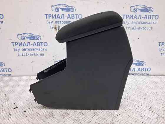 Подлокотник Toyota Auris 2006-2012 5891002260B1 (Арт. 65443) Киев