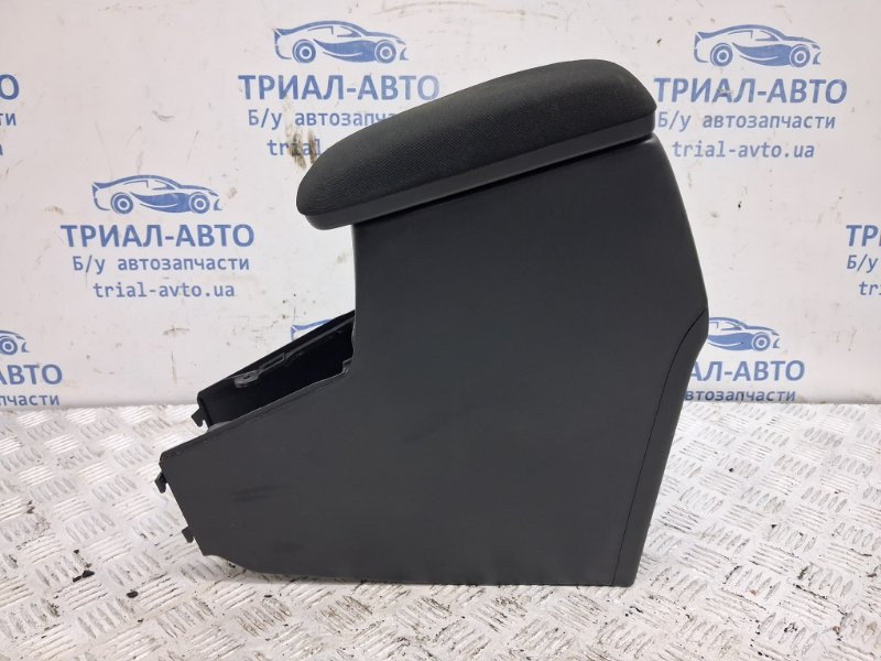 Подлокотник Toyota Auris E150 1.6 БЕНЗИН 1ZRFAE 2006 (б/у) Київ - зображення 1