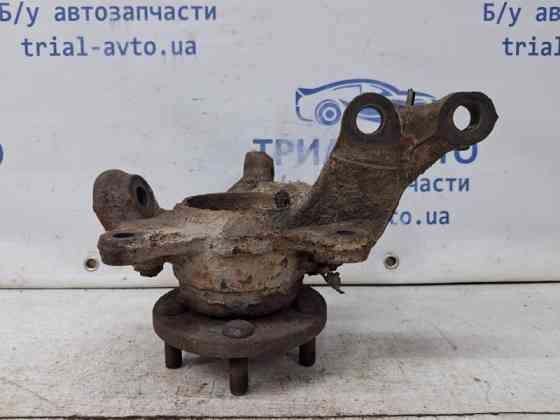 Кулак поворотный левый со ступицей Toyota Avensis T25 1.8 БЕНЗИН 1ZZFE 2002 (б/у) Київ
