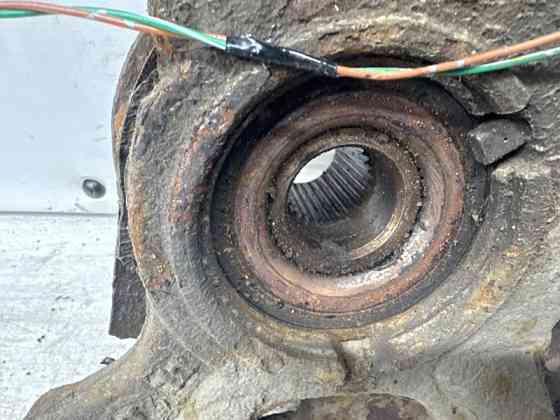 Кулак поворотный правый со ступицей Mazda 6 GH 2.5 БЕНЗИН L5-VE 2007 (б/у) Киев