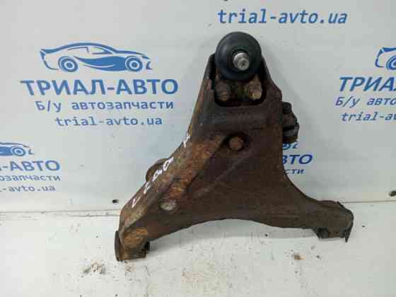 Рычаг правый Mitsubishi L200 KB 2.5 DIESEL 4D56 2006 (б/у) Київ