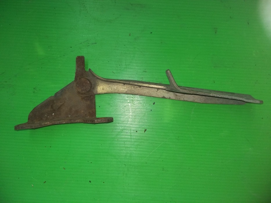 Петля капоту ліва MB549686 Міцубісі Ланцер 92р.в. оригінал Вінниця - зображення 1