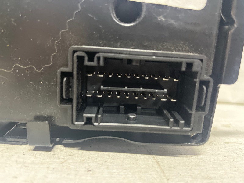 Блок комфорта Jeep Compass 2016-2020 68381687AD (Арт. 75027) Киев - изображение 3