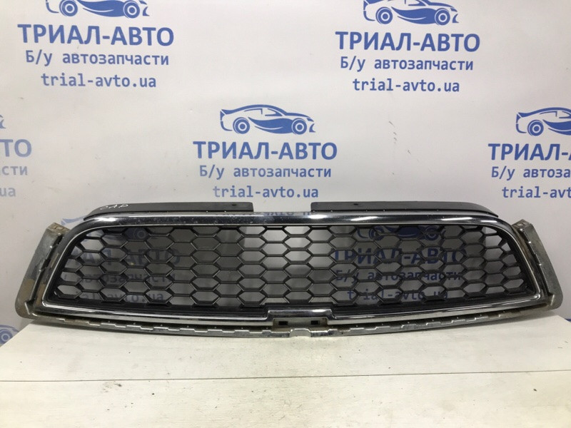 Решетка радиатора Chevrolet Captiva C140 2.2 ДИЗЕЛЬ 2006 (б/у) Киев - изображение 1