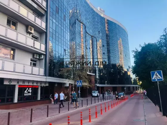 Оренда офісу 53 м#178; в БЦ «Хвиля» — 2 хвилини від метро Печерська Київ