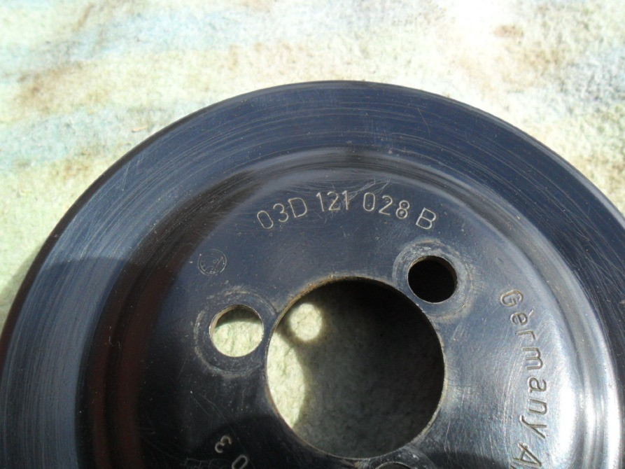Шків помпи VW, Skoda, Audi оригінал VAG 03D121028B Вінниця - зображення 3