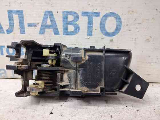 Ручка двери внутренняя правая Mitsubishi Pajero Wagon 2006-2022 5716A242XA (Арт. 87537) Киев