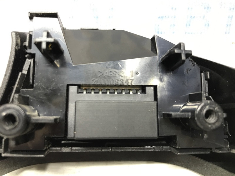 Кнопки руля SsangYong Korando C200 2.0 DIESEL 2010 прав. (б/у) Київ - зображення 4