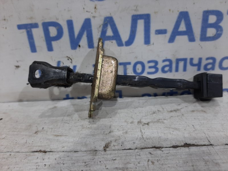 Ограничитель двери задний правый Mitsubishi Pajero Wagon 3 3.2 ДИЗЕЛЬ 4M41 1999 (б/у) Киев - изображение 2