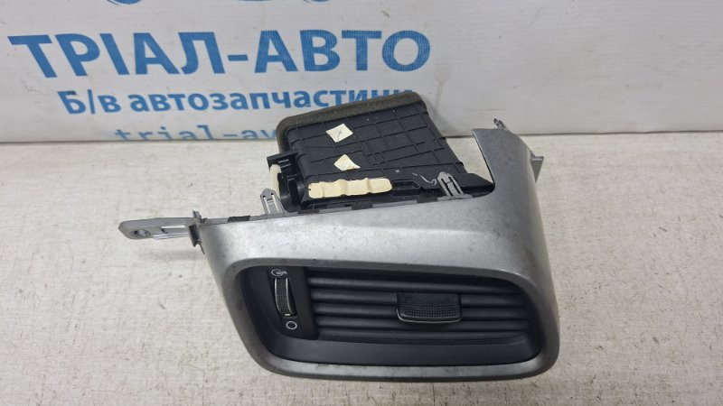 Дефлектор обдува Kia Sorento UM 2.4 БЕНЗИН G4KJ 2014 прав. (б/у) Киев - изображение 2