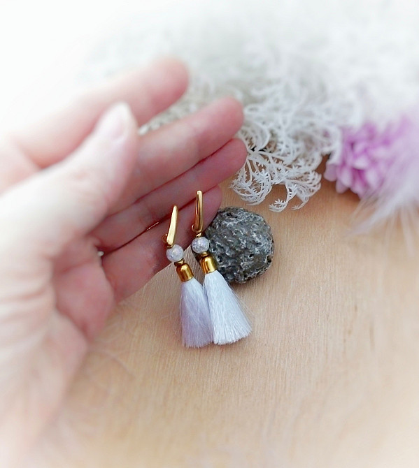 Літні мрії набір прикраси білий золотистий чокер кольє намисто сережки китиці підвіски Луцк - изображение 3