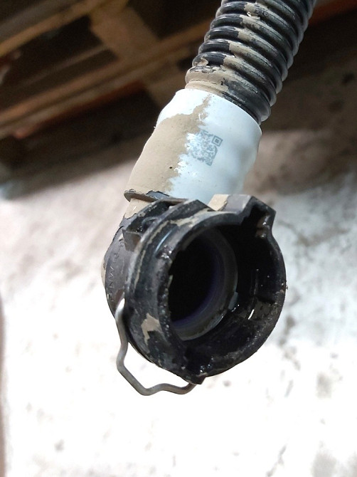 Патрубок системы охлаждения основной батареи (RWD) Tesla model 3 1530118-00-A Киев - изображение 3