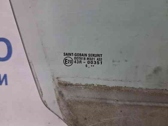 Стекло двери переднее правое Suzuki SX4 1 1.6 БЕНЗИН M16A 2006 (б/у) Киев