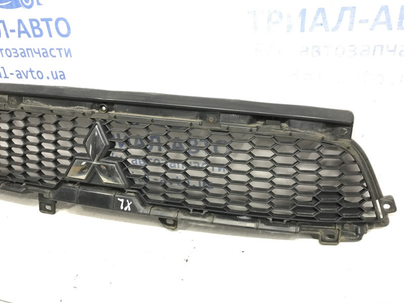 Решетка радиатора Рестайлинг Mitsubishi Outlander XL 2.2 DIESEL 4N14 2007 (б/у) Київ - зображення 3