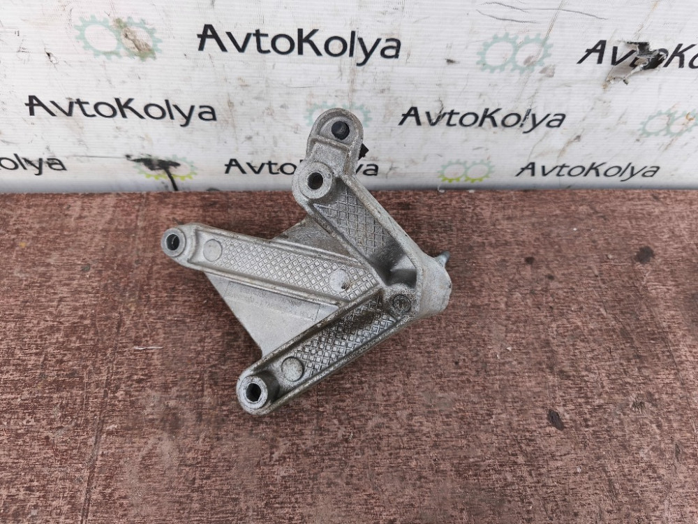 Кронштейн КПП Renault Kangoo 1997-2007 (8200043084) Ковель - изображение 1
