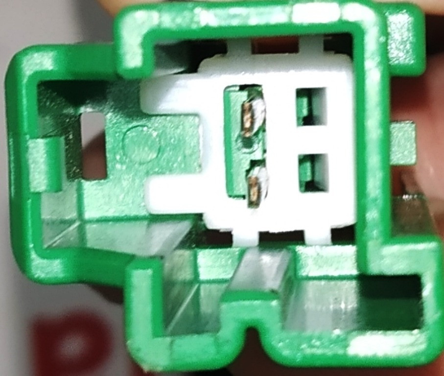 Обшивка спинки водительского сиденья с подогревом PREM PUR BLK (с повреждением) Tesla model 3 145289 Киев - изображение 5