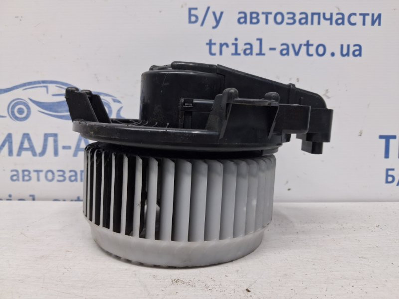 Моторчик печки Toyota RAV 4 A40 2.2 DIESEL 2ADFTV 2012 (б/у) Киев - изображение 1