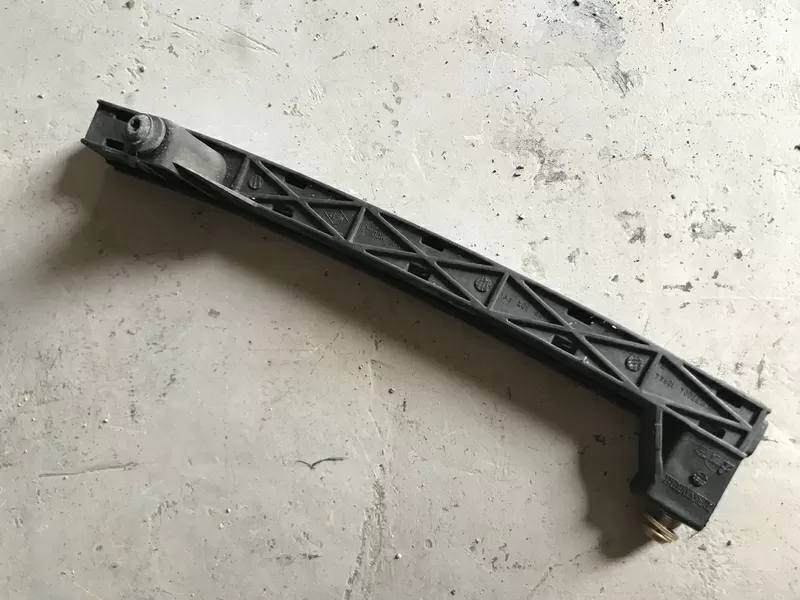 Бу направляющая стекла Renault Scenic 1, 7700410944 задней левой двери Кропивницкий - изображение 1