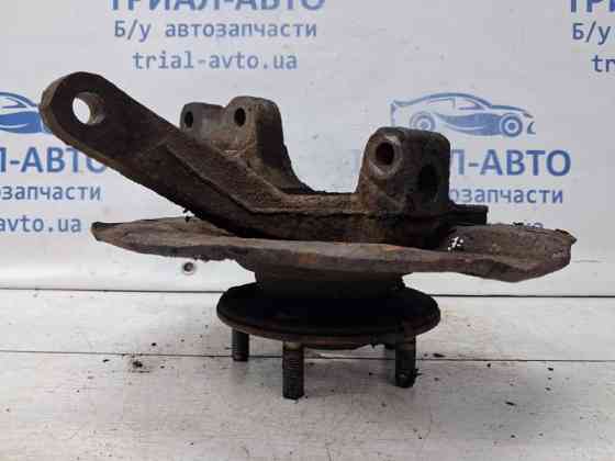 Кулак поворотный левый со ступицей Mitsubishi Outlander CU 2.4 БЕНЗИН 4G69 2003 (б/у) Київ