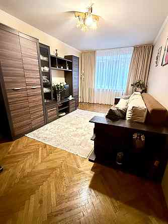 Продається квартира для сім'ї - 3 кімнати, меблі, гарний стан. Центр Івано-Франківськ
