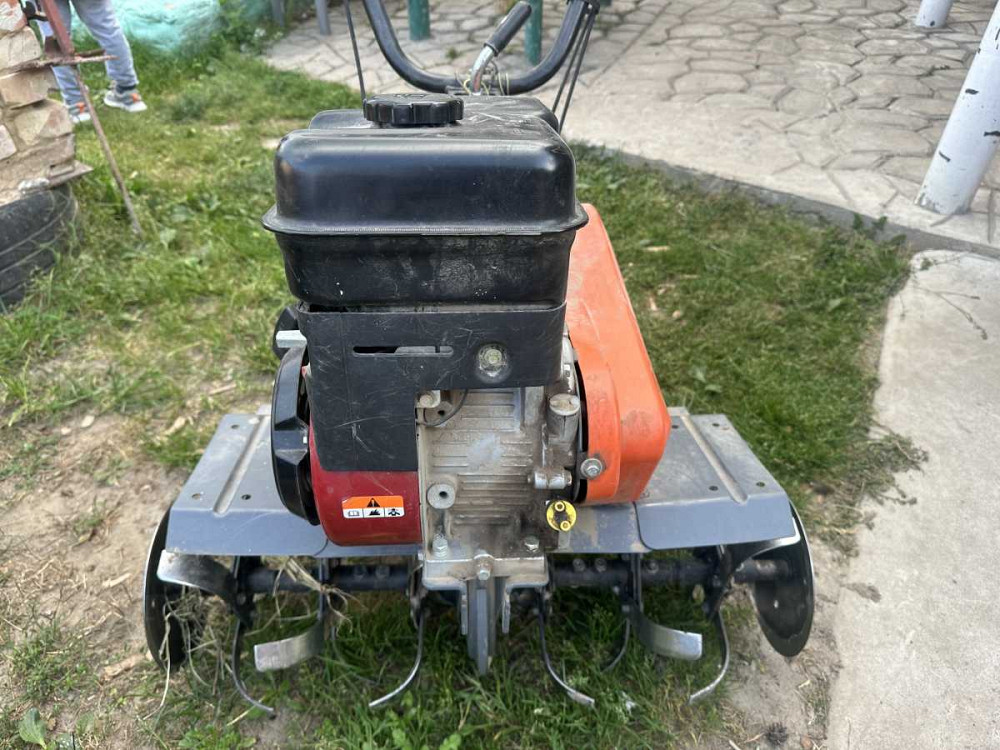 Культиватор Oleo Mac двигун Briggs Stratton  - зображення 3