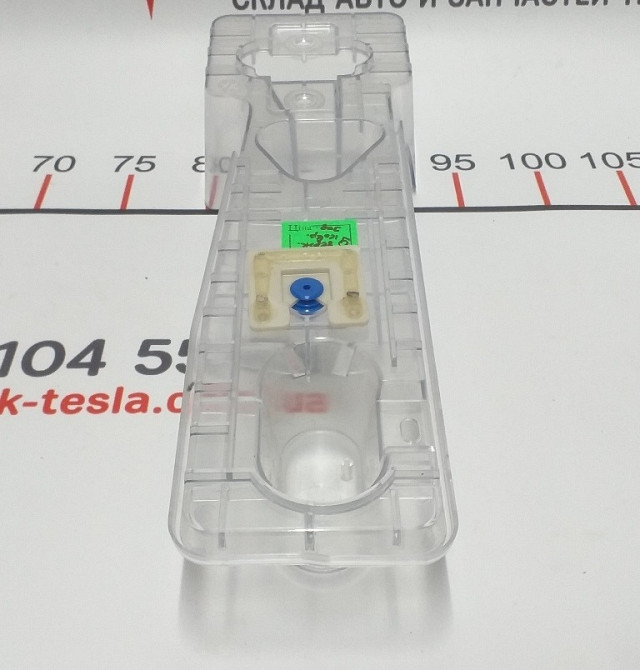 2Кронштейн напольный 2-го ряда сидений правый (6 мест) Tesla model X 1075699-00-D Київ - зображення 3
