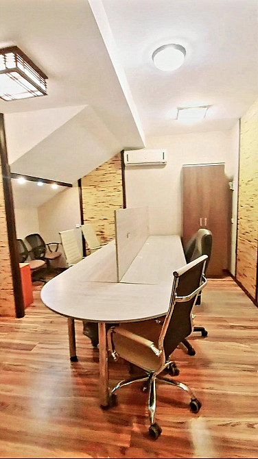 Хозяин: 4 кабинета 82м. Центр Киев Парковка Метро Без комиссии Интернет IT Київ - зображення 2