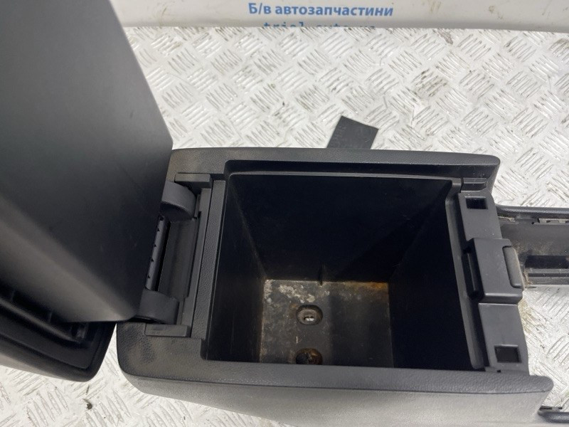 Подлокотник Mazda 3 2003-2009 BN8P-64-420G 02 (Арт. 81551) Киев - изображение 8