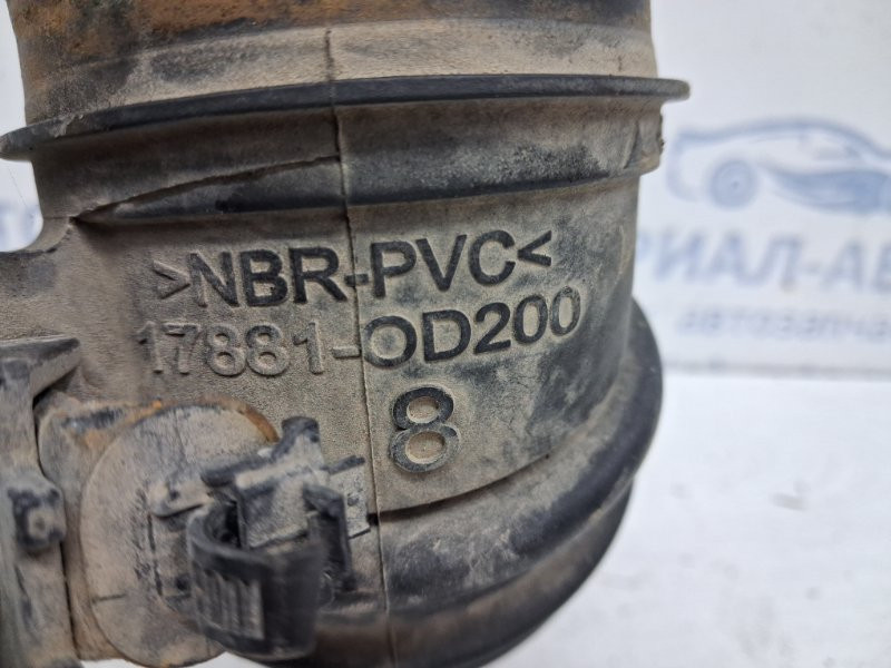 Патрубок воздушного фильтра Toyota Avensis T25 1.8 БЕНЗИН 1ZZFE 2002 (б/у) Киев - изображение 3