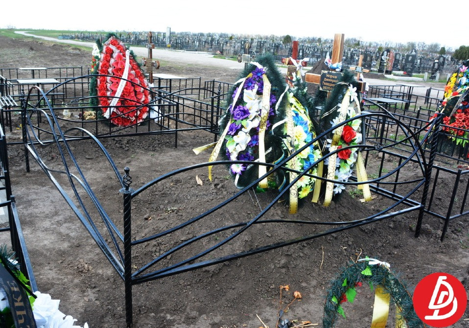 Огорожі на могилу. "Броневик" Дніпро. Дніпро - зображення 3