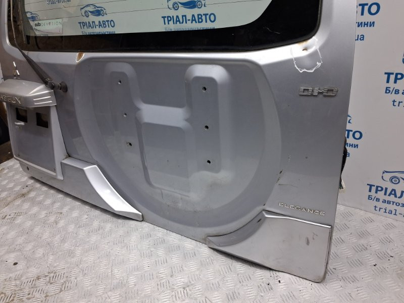 Крышка багажника Mitsubishi Pajero Wagon 3 3.2 ДИЗЕЛЬ 4M41 1999 (б/у) Київ - зображення 5