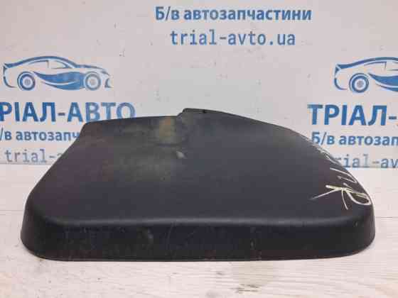Брызговик передний Mitsubishi Pajero Sport K9 2.5 DIESEL 4D56 1996 прав. (б/у) Київ