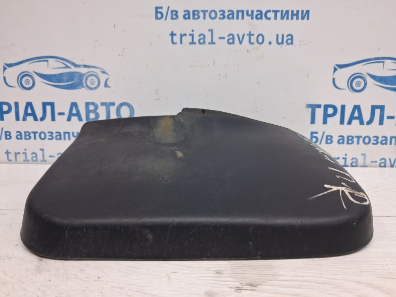 Брызговик передний Mitsubishi Pajero Sport K9 2.5 DIESEL 4D56 1996 прав. (б/у) Київ - зображення 1